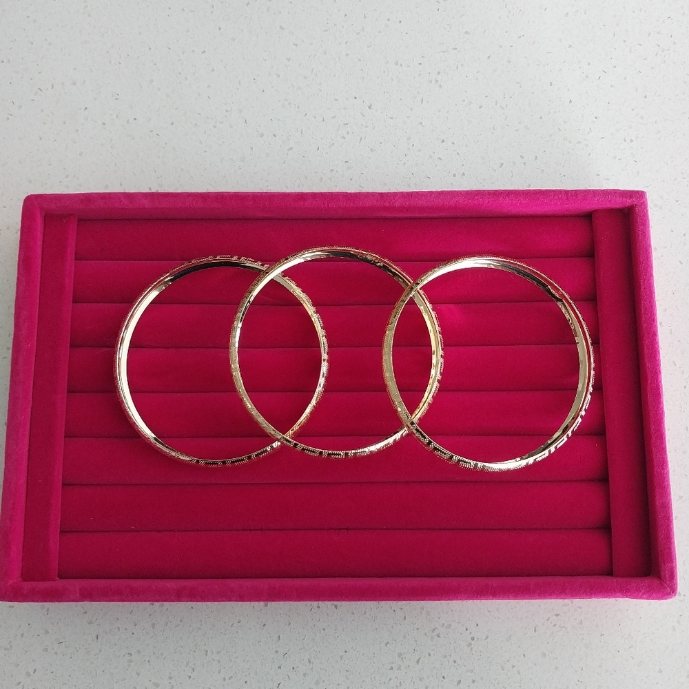 Jewelry - Picture 3 of 3